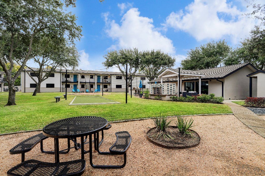 Apartment For Rent****Immediate Move In Available**Total move in for