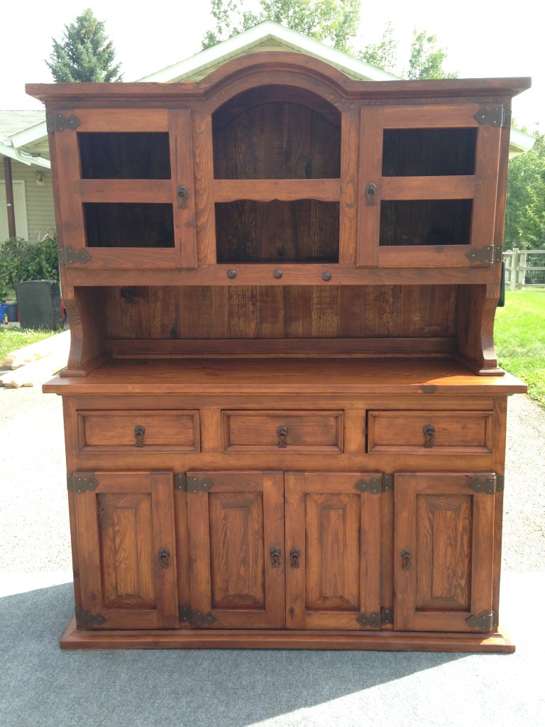 Rustic Solid Pine Dining Hutch +2 Chairs