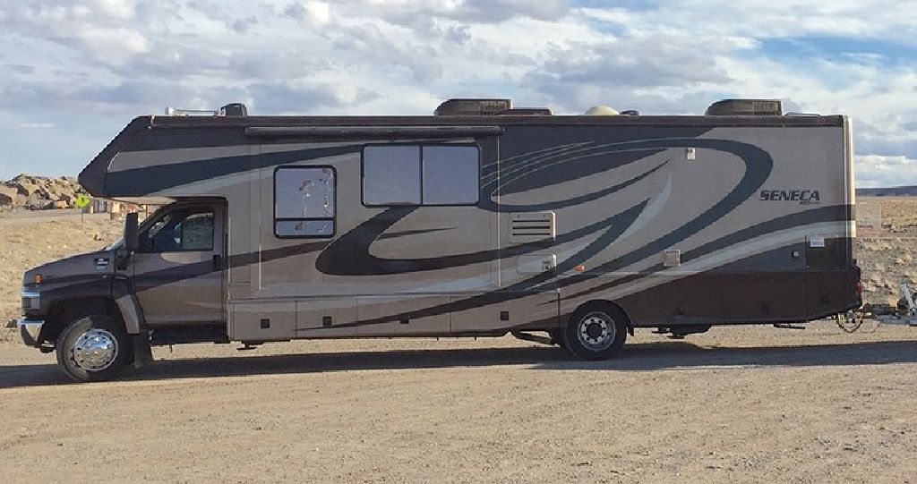 By Owner! 2007 37 ft. Jayco Seneca 35GS w/3 slides