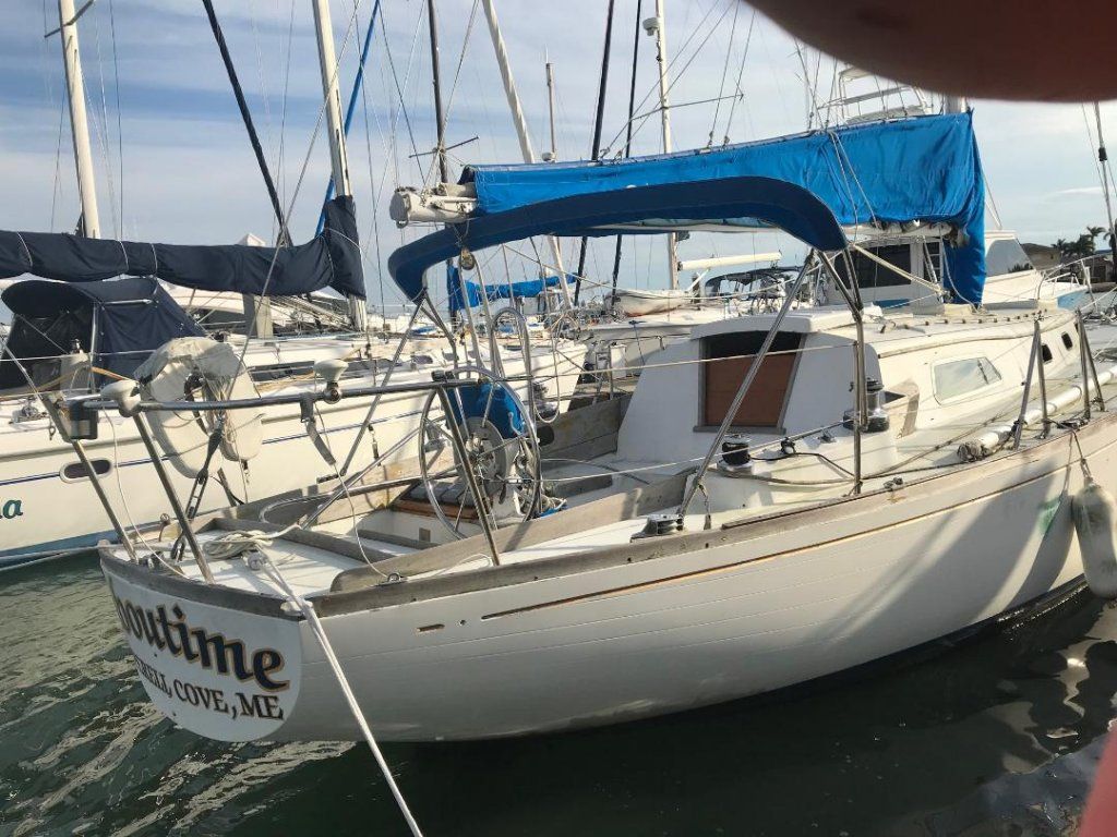 37 islander sailboat