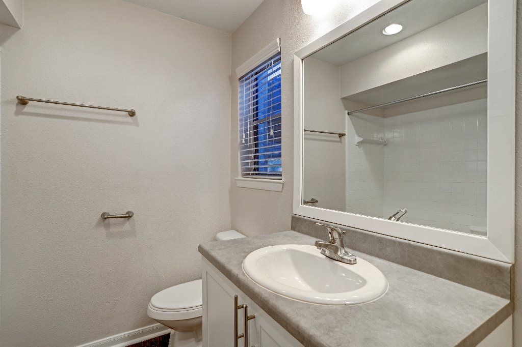 Apartment For Rent****Immediate Move In Available**Total move in for