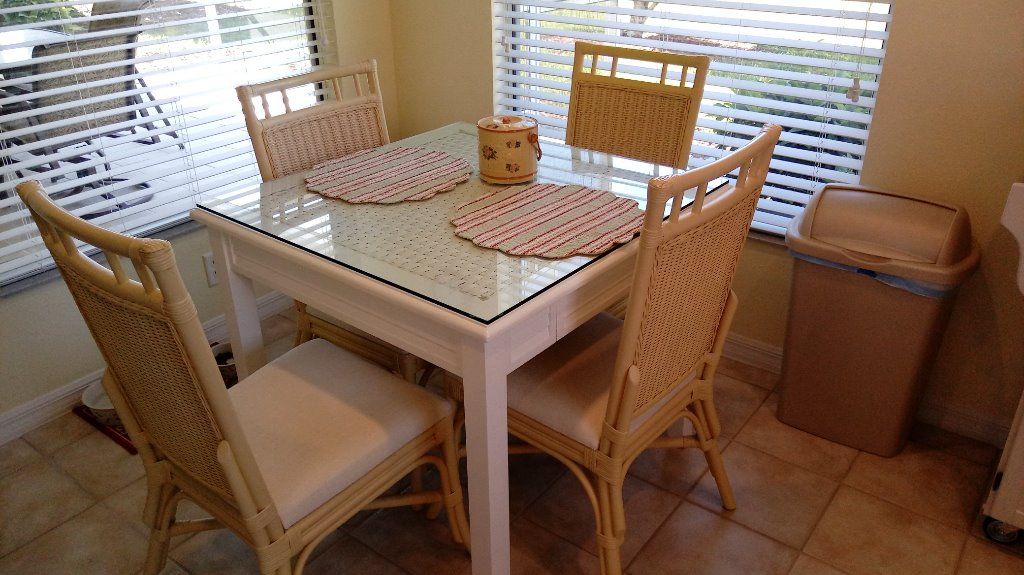 unique kitchen table for sale