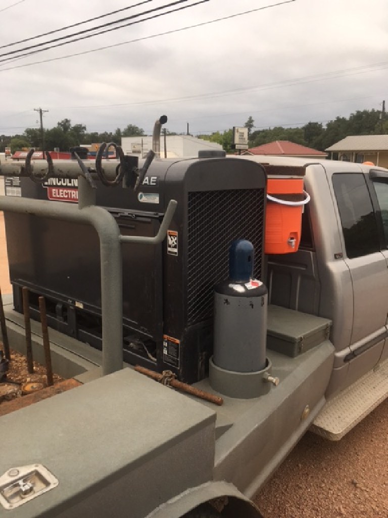 2016 Lincoln SAE 300 mp welder