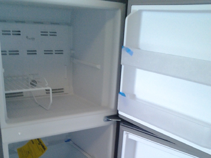 WHIRLPOOL TOP AND BOTTOM FRIDGE