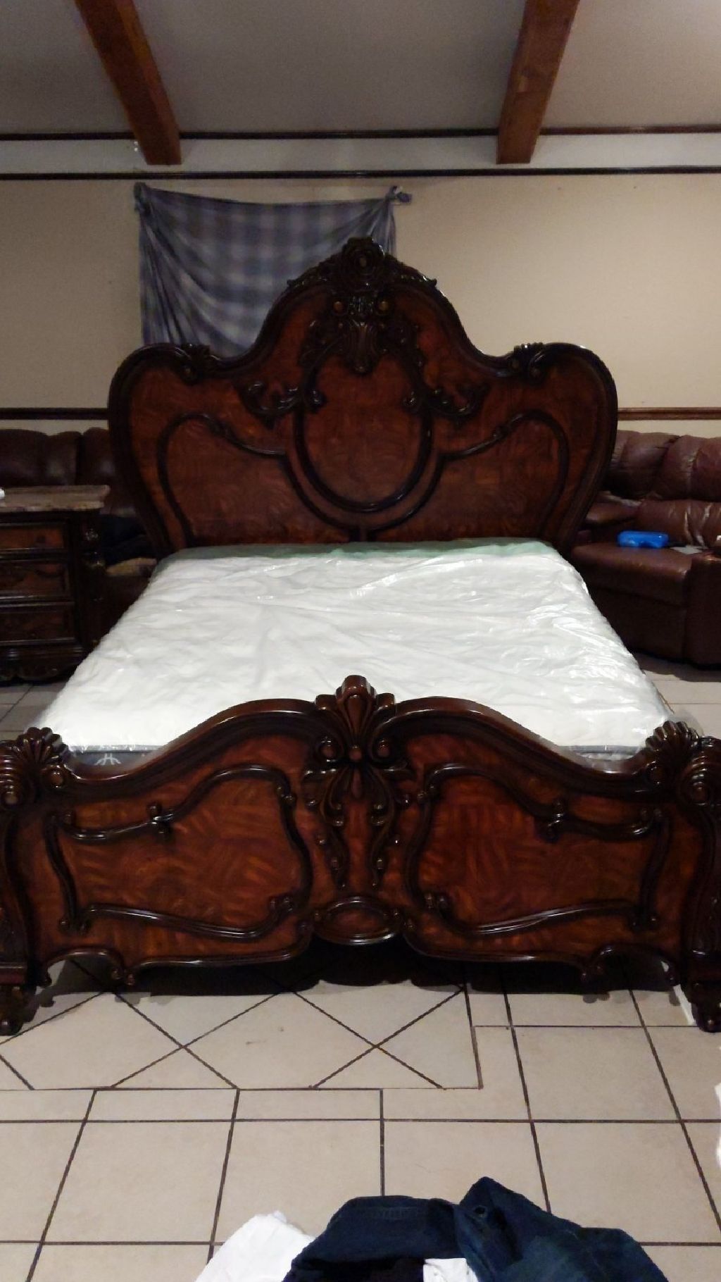 Mollai collection Reverie Adjustable base mattress and spring air