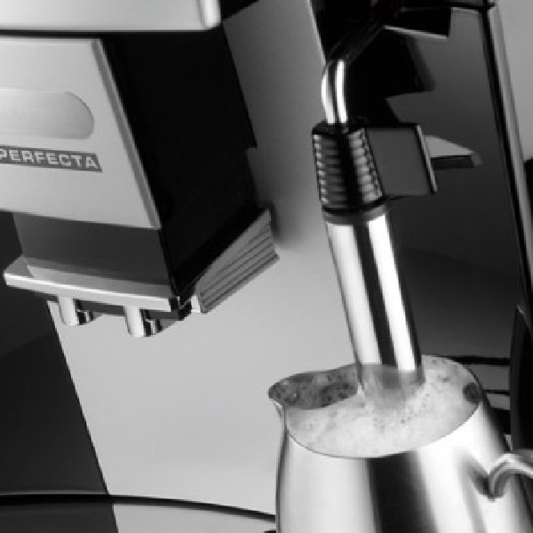 DeLonghi Perfecta Super Automatic Espresso & Cappucino Machine 1,300