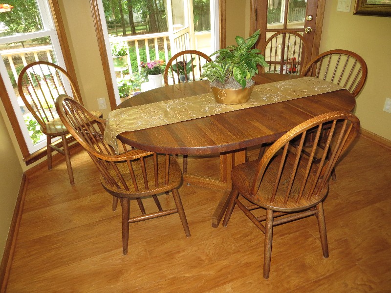 red oak kitchen table and chair