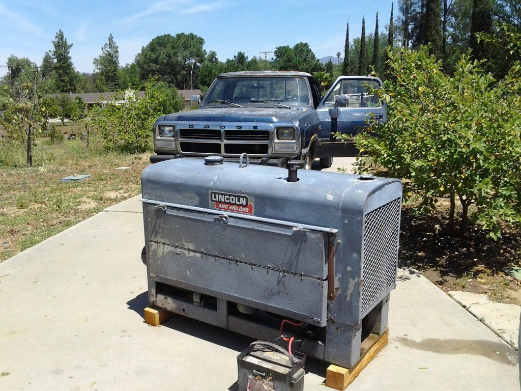 Lincoln sa 200 pipeline welder 1981 - Claz.org