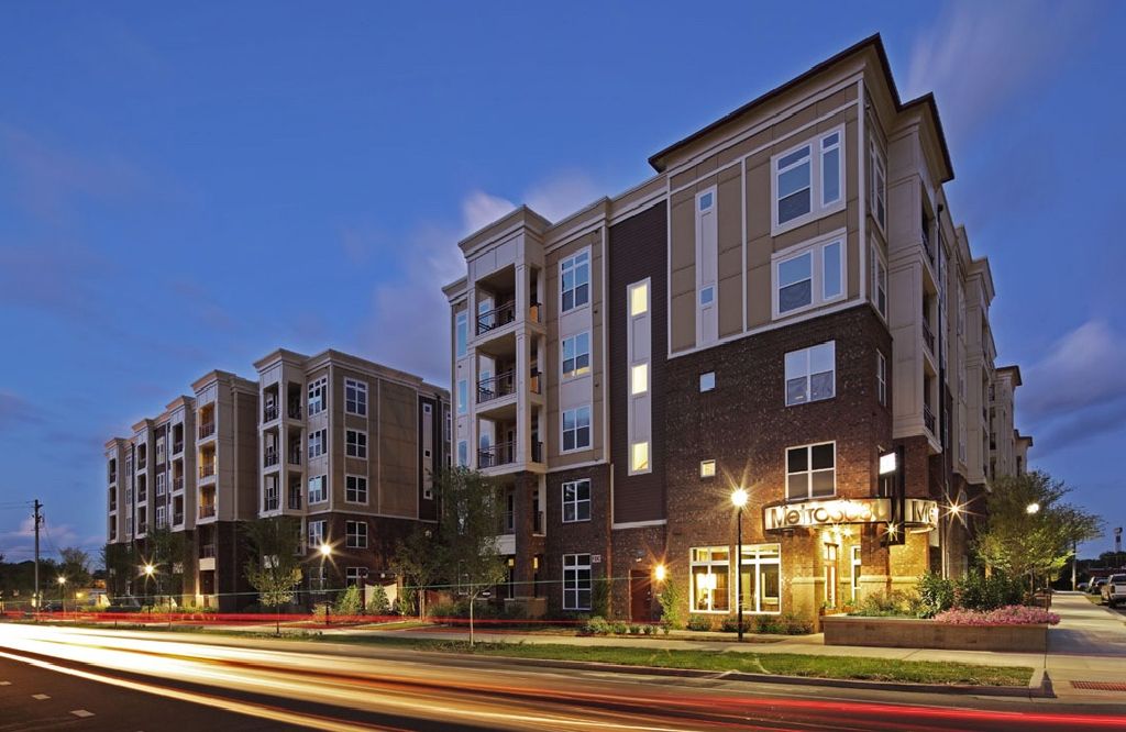 Two BR/Two BA luxury apartmentMetro808(6 months lease take over