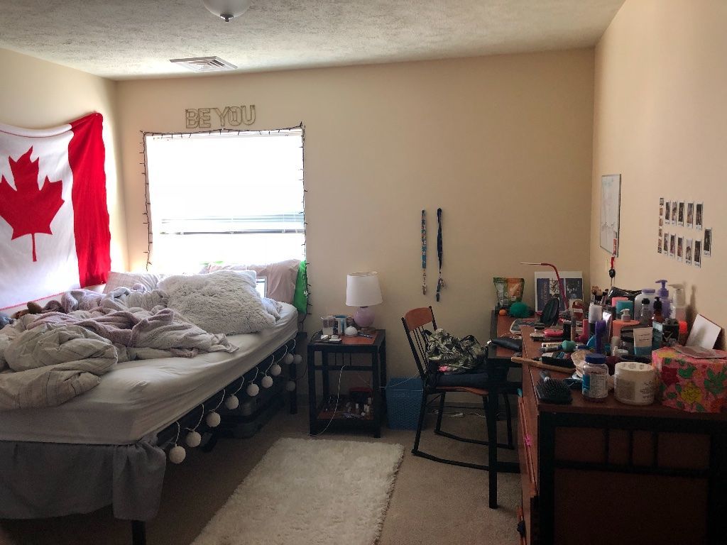 $345 Sublease/Relet 4x4 at West Run Apartments