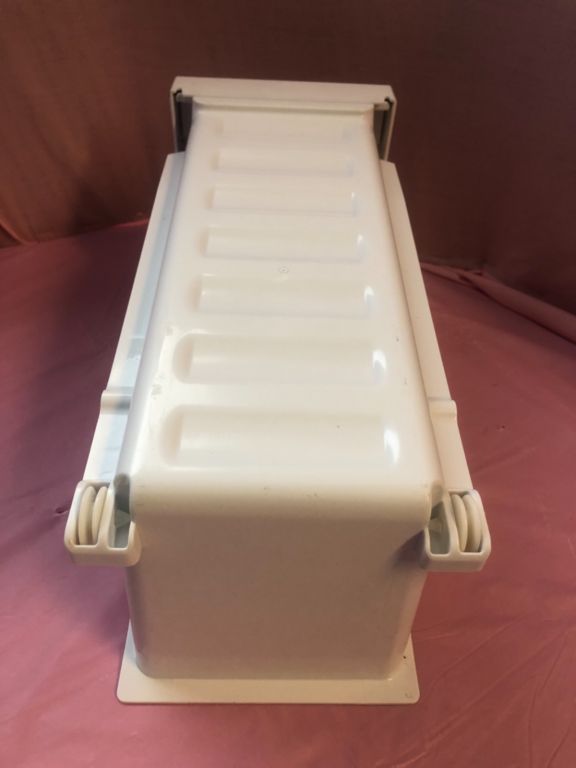 #1278 Whirlpool Refrigerator Center Crisper Drawer Part # W10387778 WPW10387778