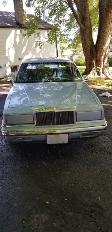 1991 Chrysler New Yorker Salon
