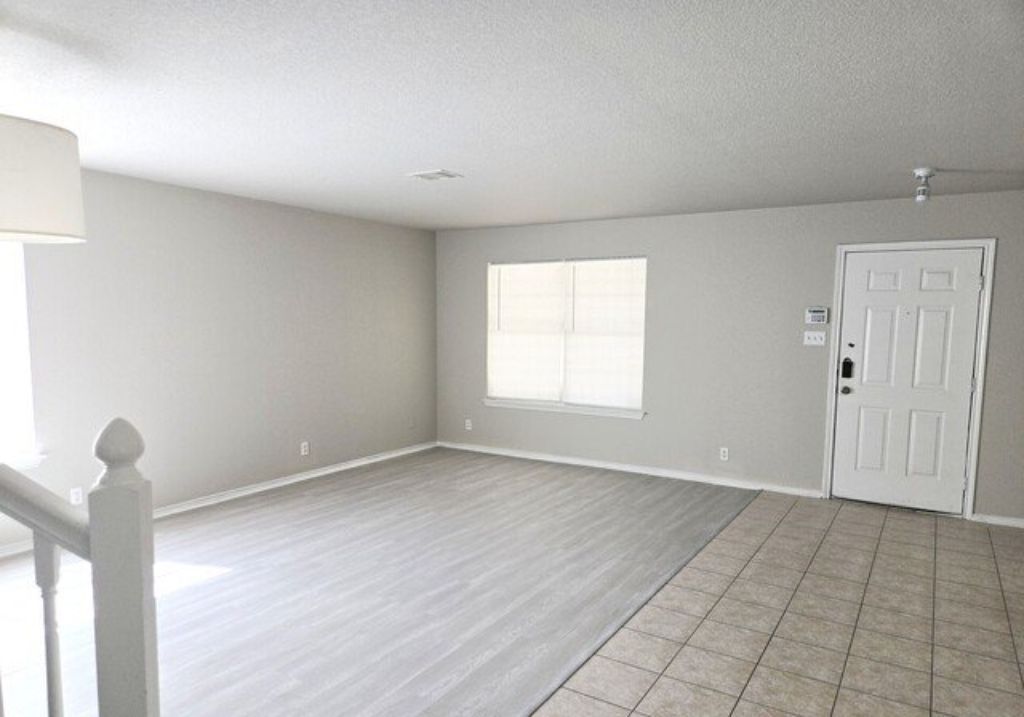 10619 Barbwire Pass - Home For Rent 4/2.5/2 in San Antonio. TX 78254