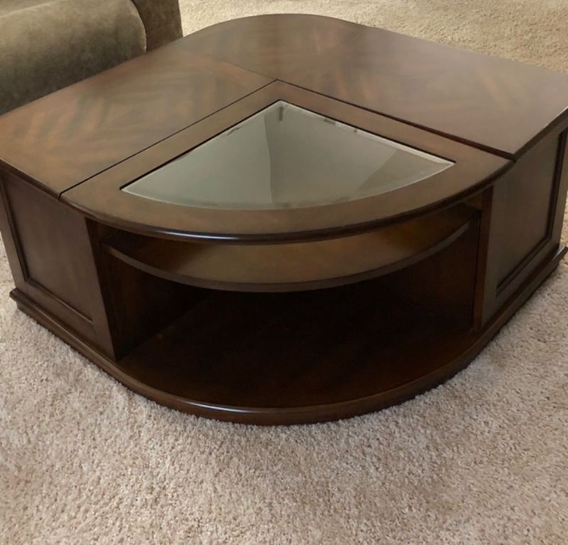 Cocktail table