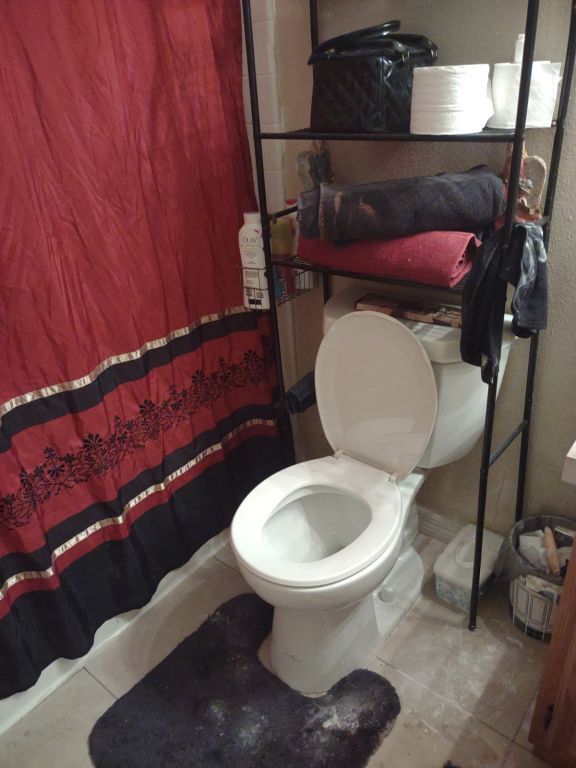 Fully furnished room for rent