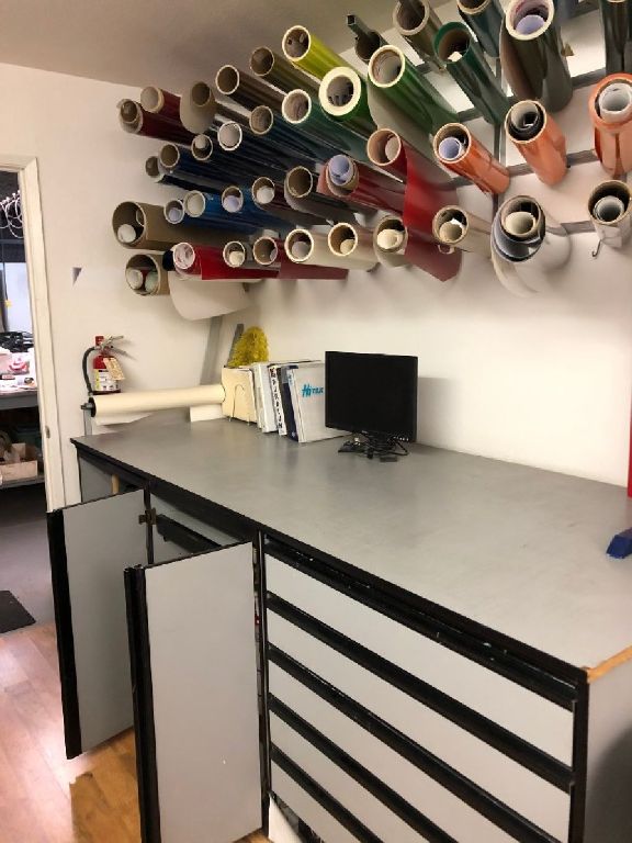 Package work station