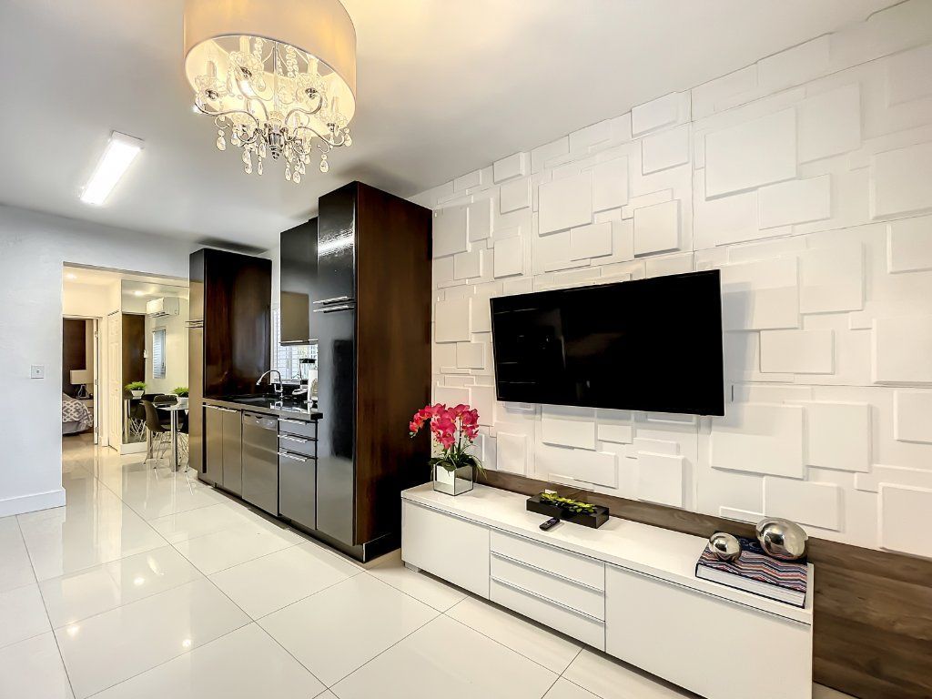 Contemporary 1 bedroom and 1 bath apartment