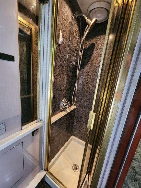 1999 Prevost H3 45 Entertainer Bus For Sale In Nashville, Tennessee