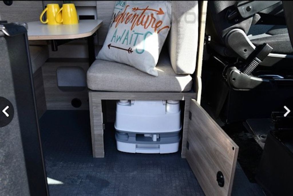 2022 Winnebago Solis Pocket 36A