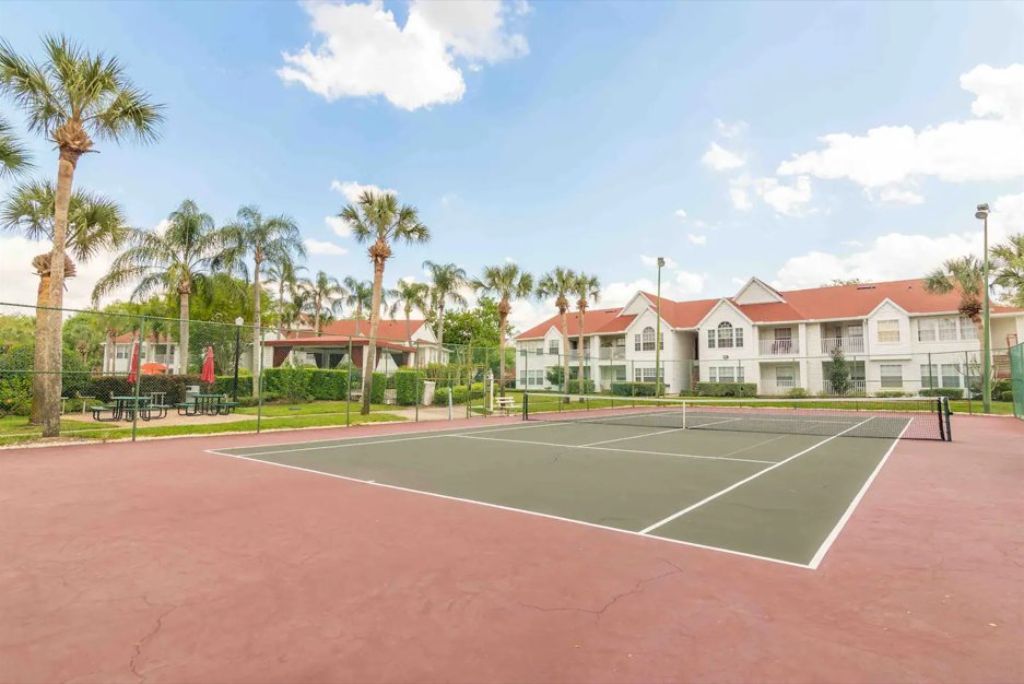 Very sophisticated fully furnished 1-bed condo located in the heart of Orlando.