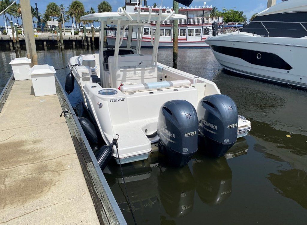 2020 Robalo R272 154900 Dania Beach Fl