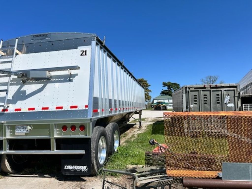 2023 Cornhusker Hopper/Grain Trailer For Sale In Smithville, Missiouri 64089