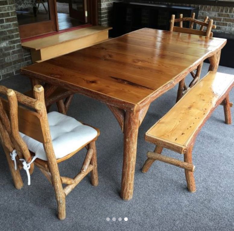 Extendable Solid wood table