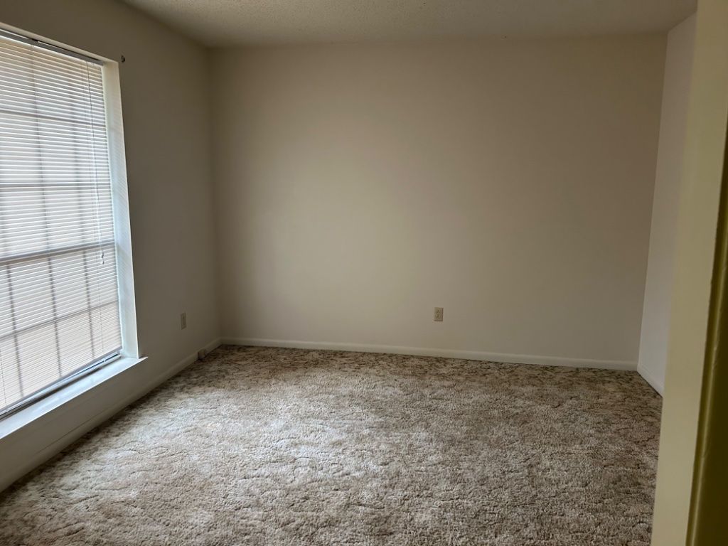 Pleasant 4 bedroom 2 BA 2,532 sq ft home w/2 car garage for rent in Haughton, La  (682) 558 - 0387