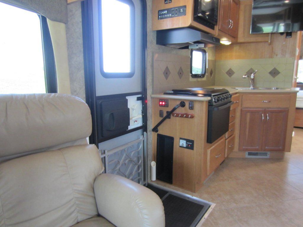 2015 Fleetwood Storm 30L