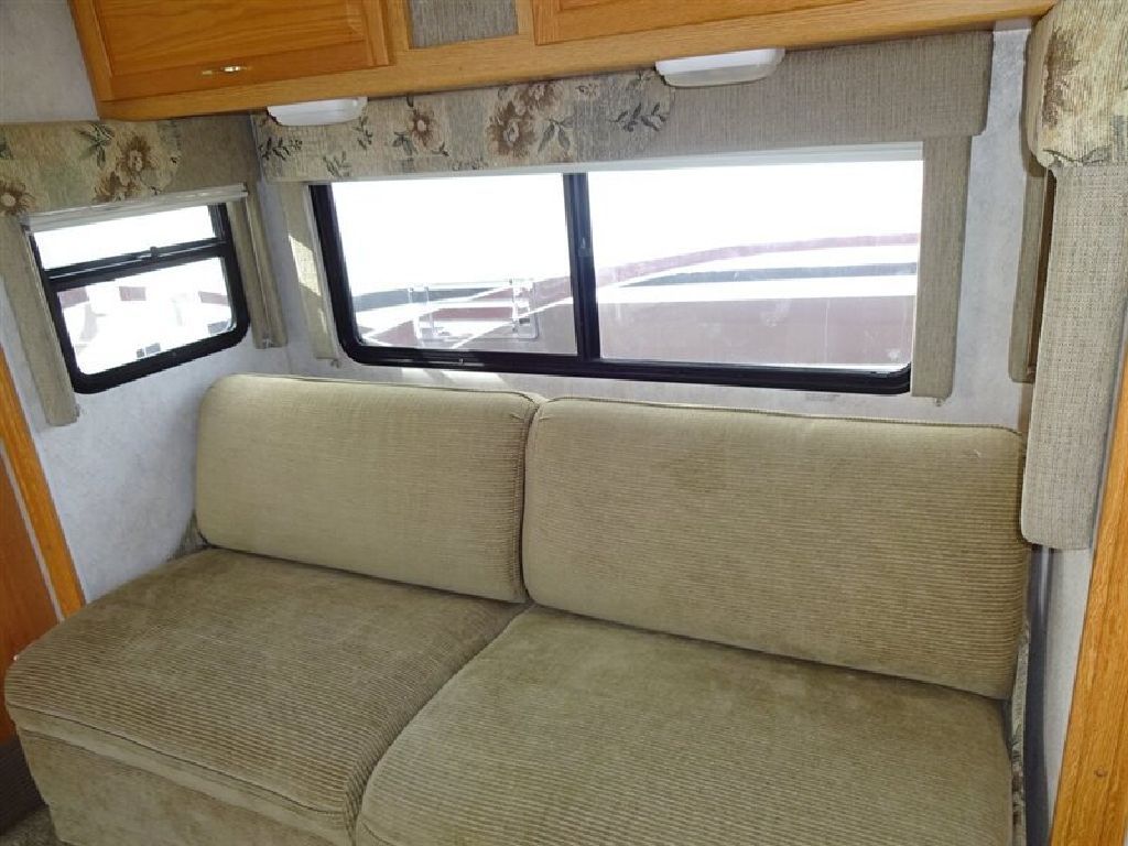 2004 Itasca Spirit 29M Motorized Class C