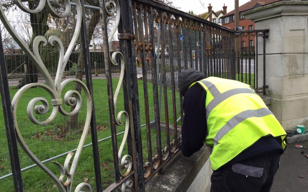 ★★★★★  Custom Fence & Gate - Install or Repair - General Contractor