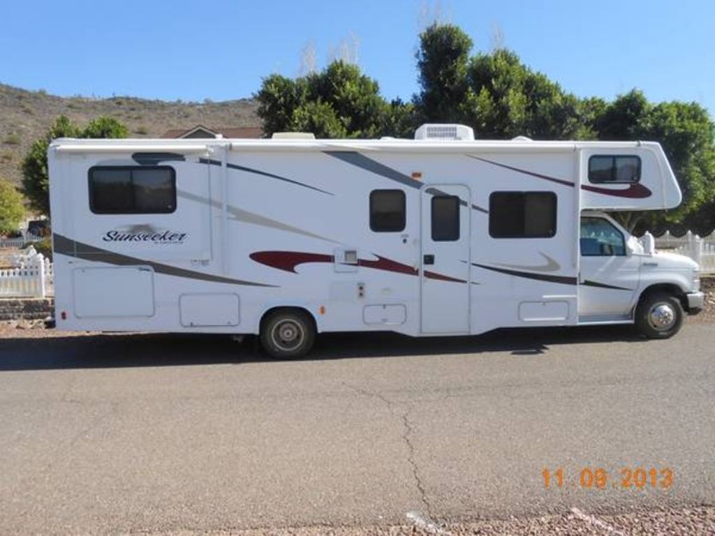 2010 32' Sunseeker (Trade) - $55000 (67 th Ave and Pinnicle Peak)