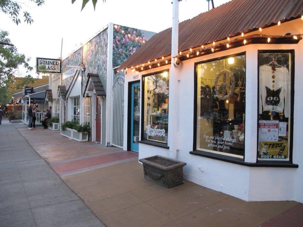 For Sale: 4311 Colfax Avenue 222 in Studio City for $425,000