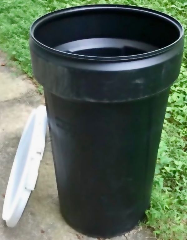 15 gallon pod grade barrel with spigot (Jasper, Ga)