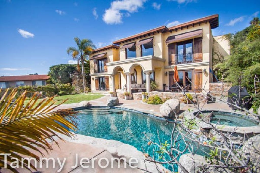 For Sale : 4 Bed 4 Bath house in Los Feliz for $3,500,000