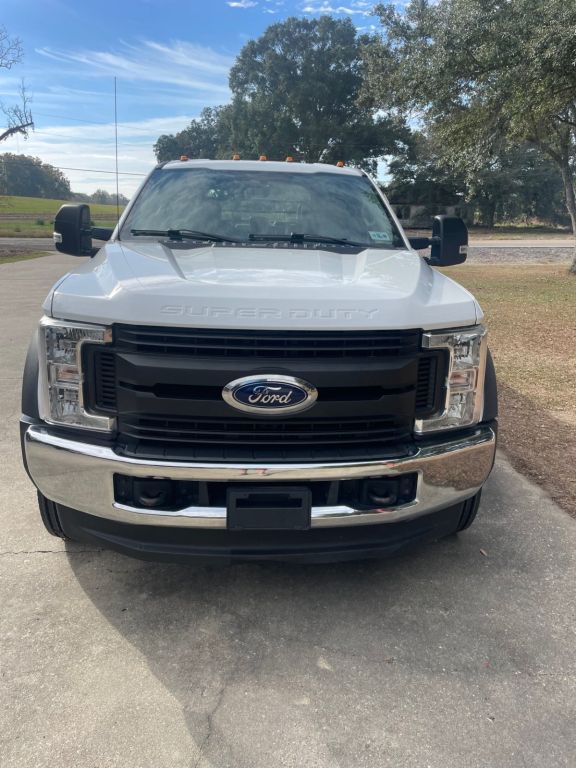 2019 Ford F550 XL Flatbed Truck For Sale in Port Allen, Louisiana 70767