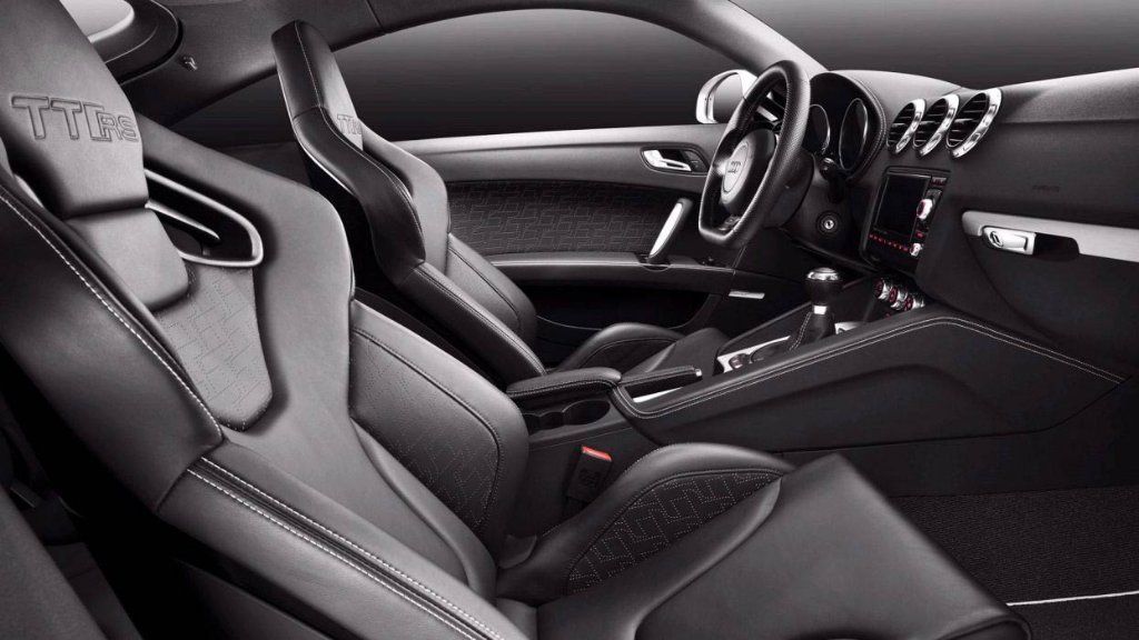 United Auto Sales & Leasing LLC