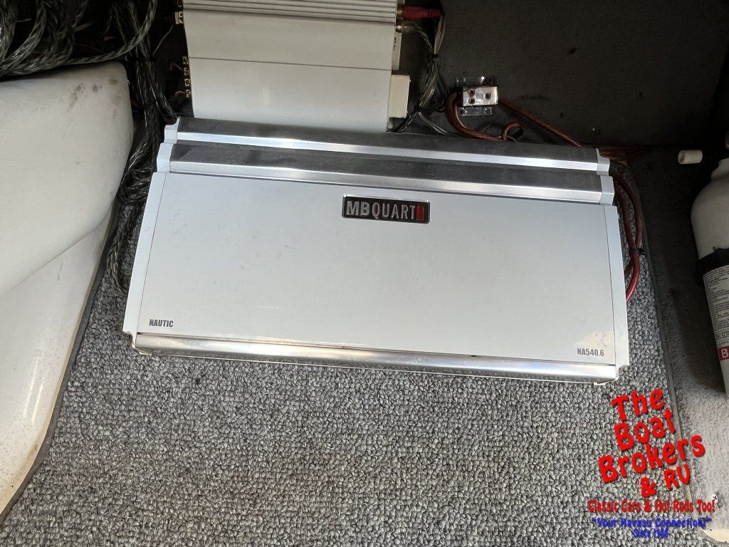 2004 MONTEREY 200LS BOW RIDER