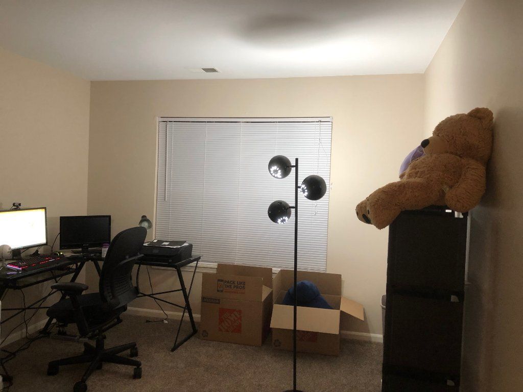 $990 / 2br - 930ft2 - 2 bedroom 1 bath sublet