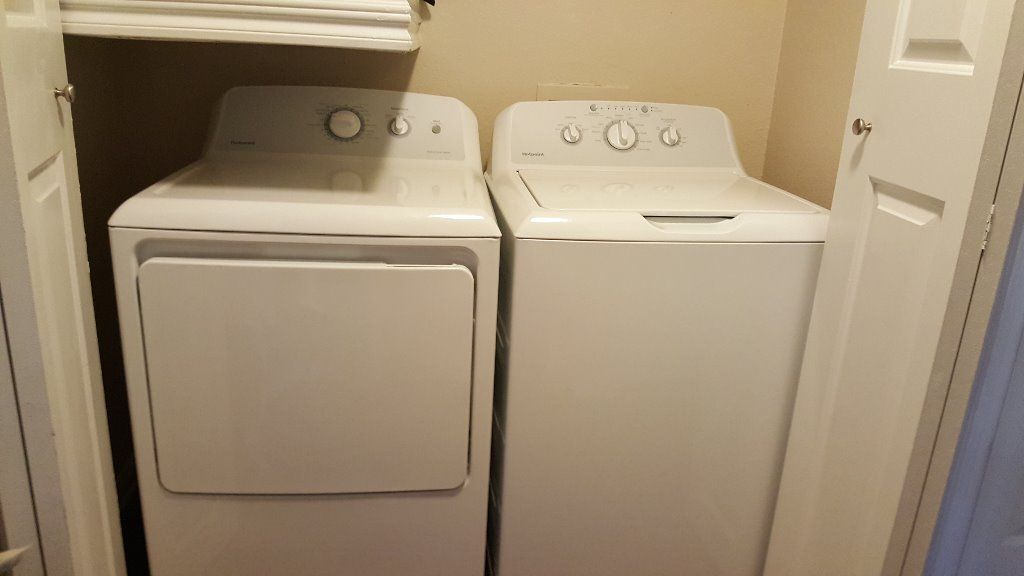 Hotpoint washer and dyer