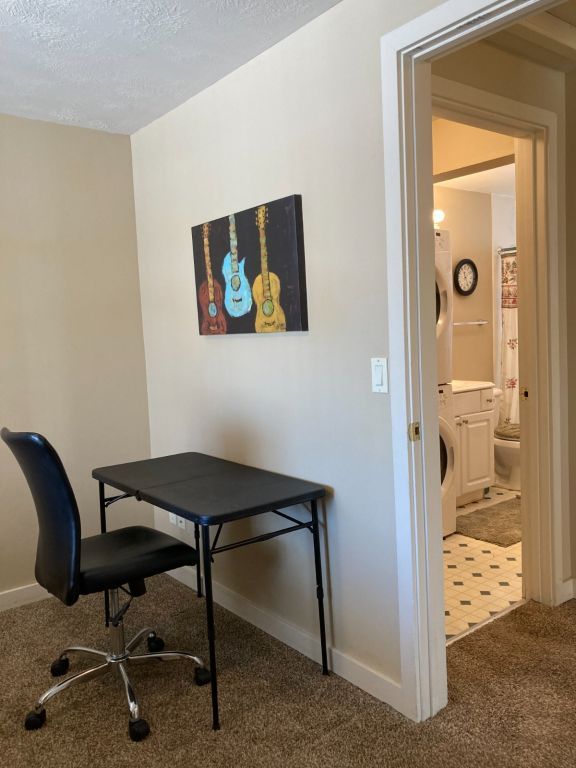 Female PRIVATE ROOM 2Bdr 1 Ba Furnished