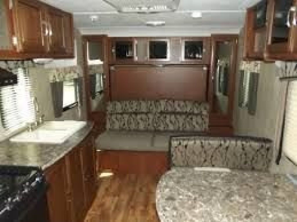 2015 Keystone Passport UltraLite  195RB Travel Trailer w/extended waranty plan