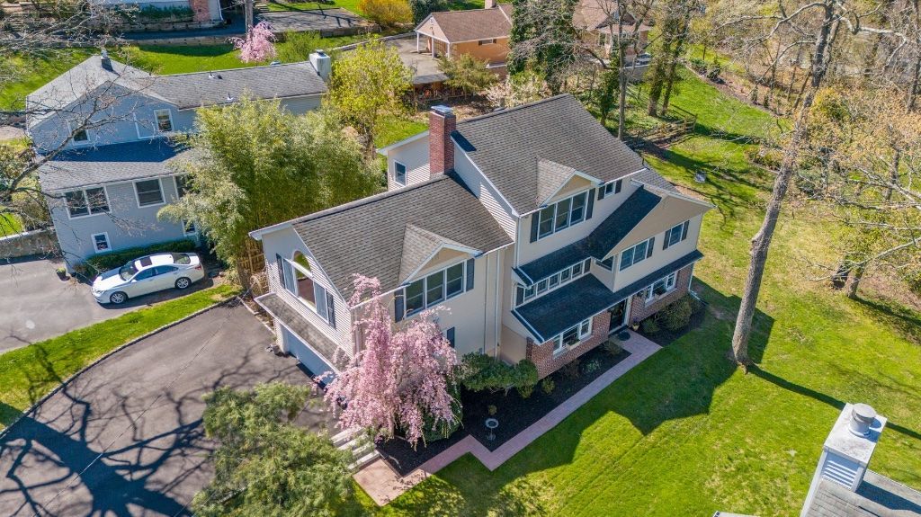 Fantastic Custom Lakeview Home Overlooking Watchung Lake