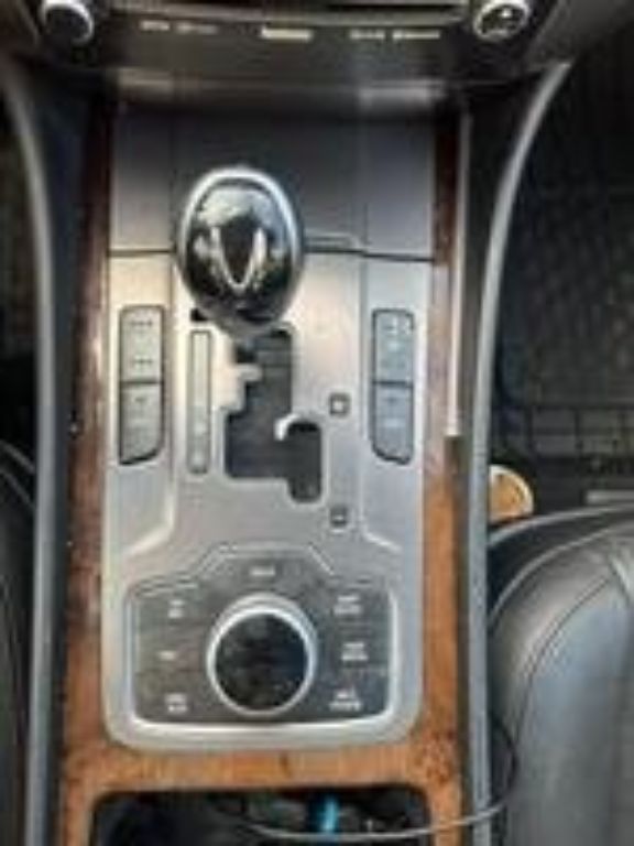 2011 Hyundai Equus Signature Sedan 4D