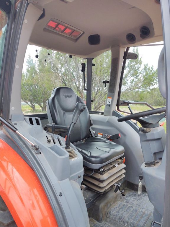 Kubota tractor L6060