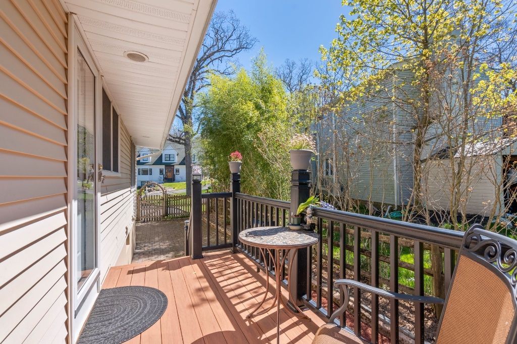 Fantastic Custom Lakeview Home Overlooking Watchung Lake