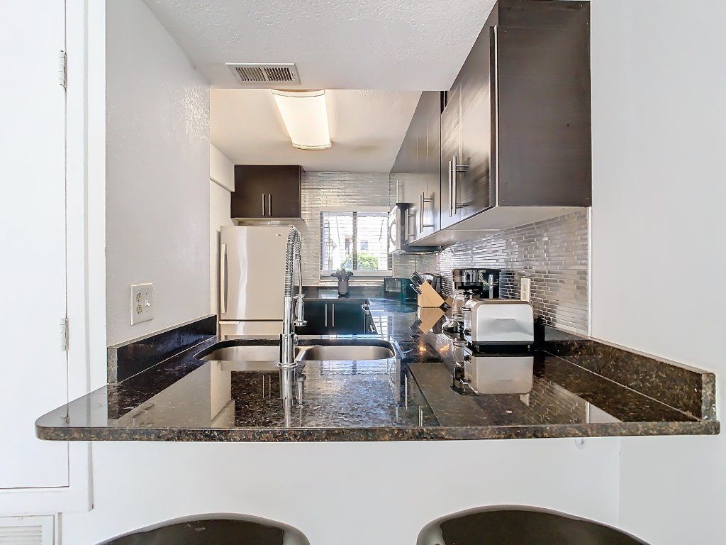 BEAUTIFUL TOWNHOUSE IN ORLANDO, FULLY FURNISHED & EQUIPPED!