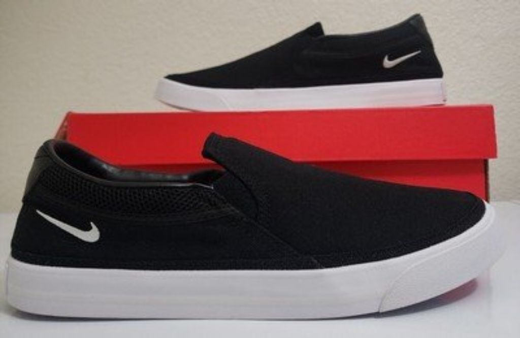 CarmensBooth66 Pensacola Fl  SNEAKERS WEEKEND SALE ENDS 8-1 TW FLEA MARKET