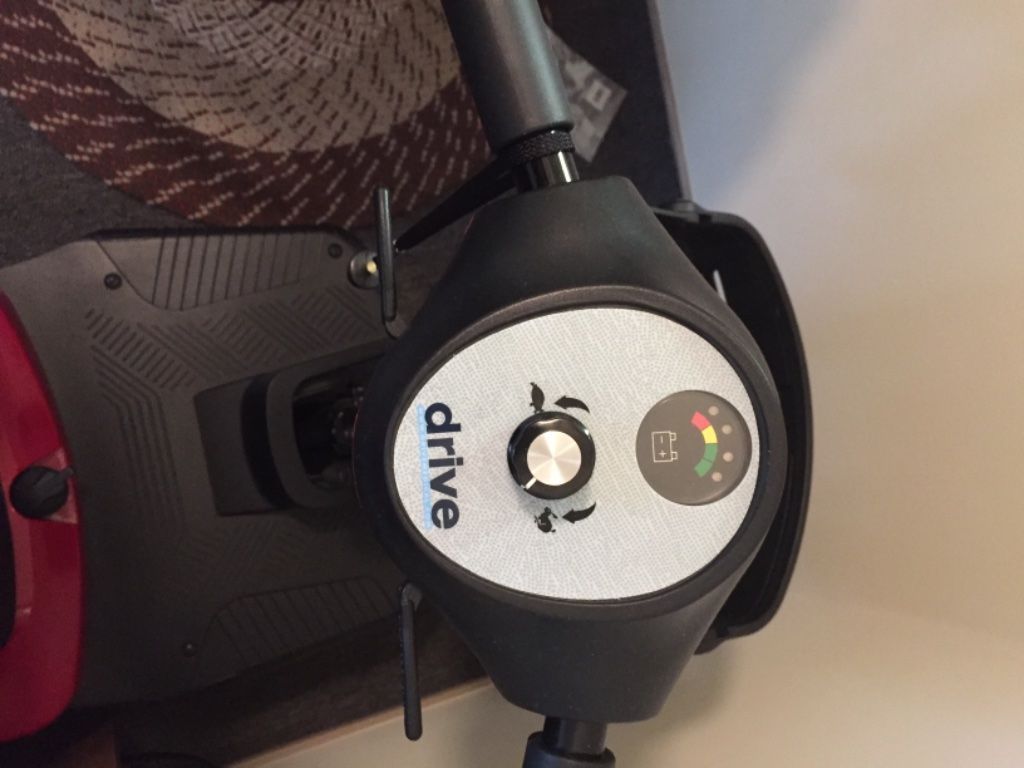 Mobility scooter bobcat 3 wheeler with tilt wheels