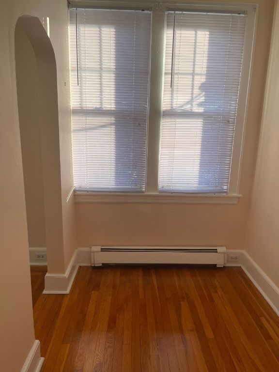 (ID#:1400653) Large 2 Bedroom 2nd Floor Apartment For Rent In College Point
